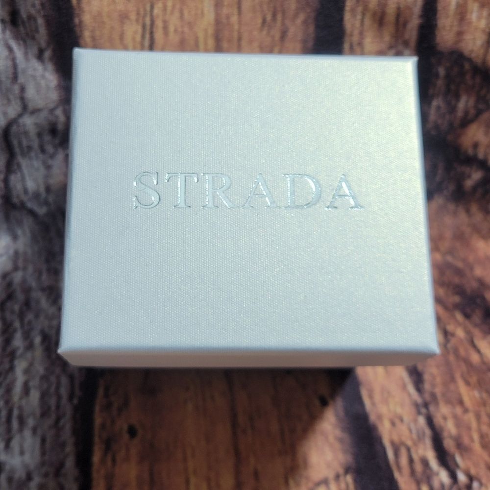 Strada Butterfly Watch - Picture 3 of 13